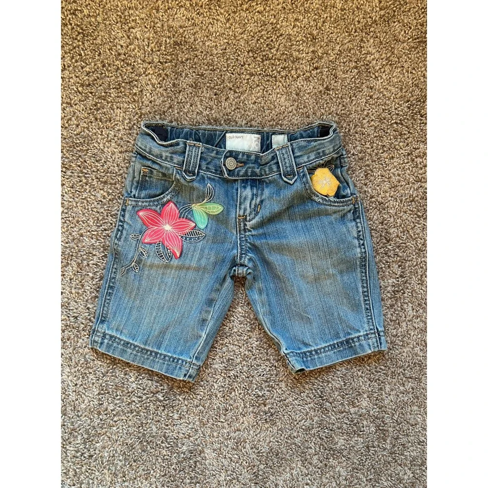 Old Navy Girls Blue‎ Denim Floral Embroidered Shorts I Light Wash I Size 7